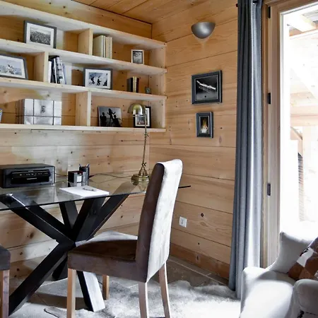 Amelie Chalet