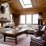 Amelie Chalet